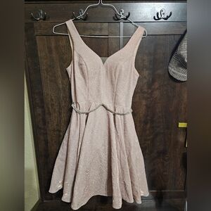 Elegant Pink Sleeveless Dress